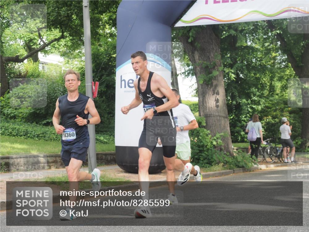 29.06.2025 - hella hamburg halbmarathon KatJ http://msf.ph/oto/8285599 29.06.2025 10:11:31 Zwischen KM18-KM19 6530 meine-sportfotos.de