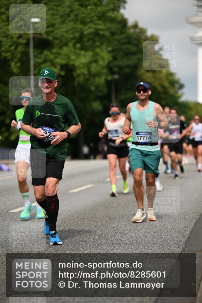 29.06.2025 - hella hamburg halbmarathon Dr. Thomas Lammeyer http://msf.ph/oto/8285601 29.06.2025 10:15:58 Kennedybrücke 1062, 1790, 2661, 3746, 3837, 4499, 6966, 7370, 7474, 8206, 8207, 8368, 9119, 9253, 9254, 9405 meine-sportfotos.de