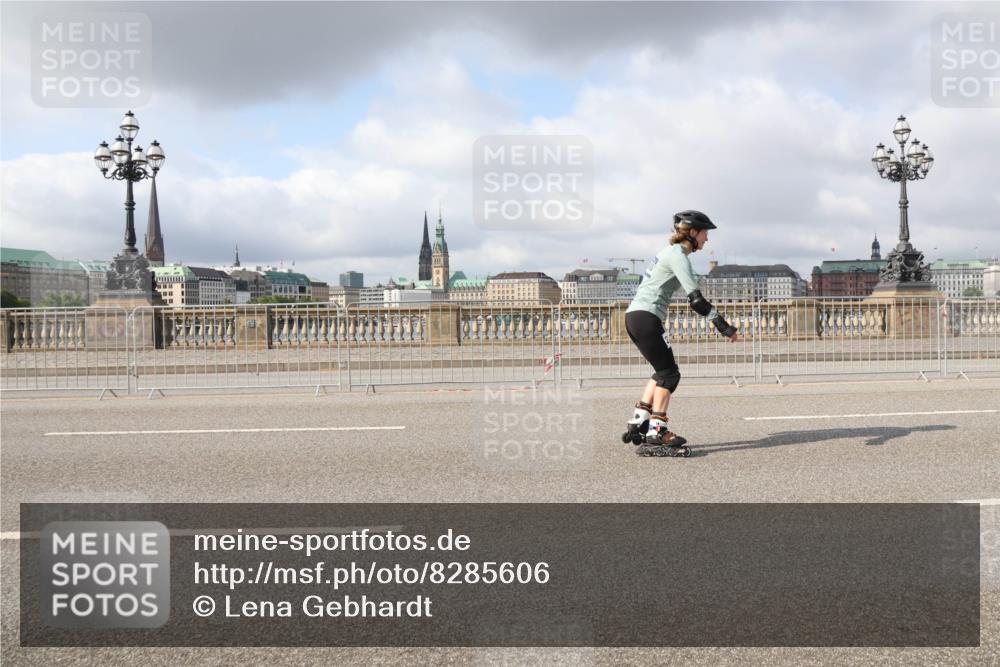 29.06.2025 - hella hamburg halbmarathon Lena Gebhardt http://msf.ph/oto/8285606 29.06.2025 09:05:24 Lombardsbrücke  meine-sportfotos.de