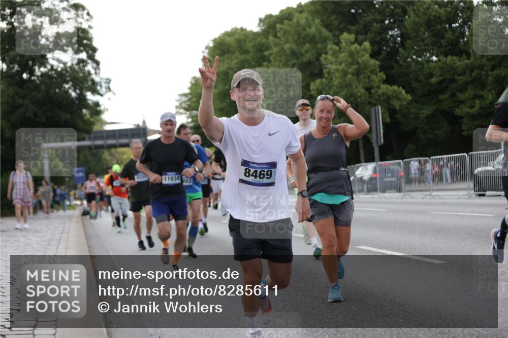29.06.2025 - hella hamburg halbmarathon Jannik Wohlers http://msf.ph/oto/8285611 29.06.2025 10:03:28 Lombardsbrücke 1032, 1355, 1367, 2277, 4095, 5363, 5396, 5613, 7006, 7306, 7485, 8469, 8484, 8727, 9280, 9899, 11402, 11614, 12336, 12653, 13173, 15520, 16113, 16621, 17098, 17955, 18985 meine-sportfotos.de