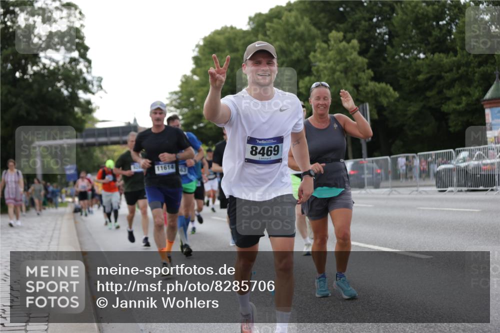 29.06.2025 - hella hamburg halbmarathon Jannik Wohlers http://msf.ph/oto/8285706 29.06.2025 10:03:29 Lombardsbrücke 1032, 1355, 1367, 2277, 4095, 4488, 5363, 5613, 7006, 7306, 7485, 8469, 8727, 9280, 9899, 11402, 11614, 12336, 12653, 13173, 15520, 16113, 16621, 17098, 17955, 18111, 18985 meine-sportfotos.de