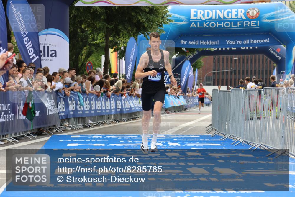 29.06.2025 - hella hamburg halbmarathon Strokosch-Dieckow http://msf.ph/oto/8285765 29.06.2025 10:21:17 Ziel 14933 meine-sportfotos.de