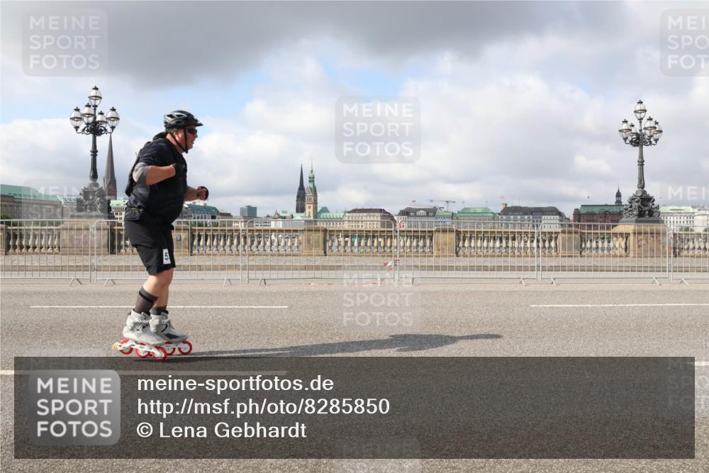 29.06.2025 - hella hamburg halbmarathon Lena Gebhardt http://msf.ph/oto/8285850 29.06.2025 09:05:29 Lombardsbrücke  meine-sportfotos.de