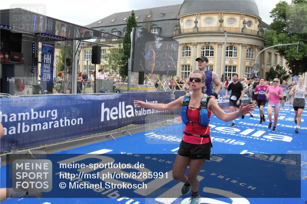 29.06.2025 - hella hamburg halbmarathon Michael Strokosch http://msf.ph/oto/8285991 29.06.2025 10:55:30 Ziel 1130, 2252, 2771, 4189, 4951, 5287, 5319, 6591, 6938, 8487, 12584, 13234, 13236, 14036, 16213, 16334, 16609, 16985, 17603, 17940 meine-sportfotos.de