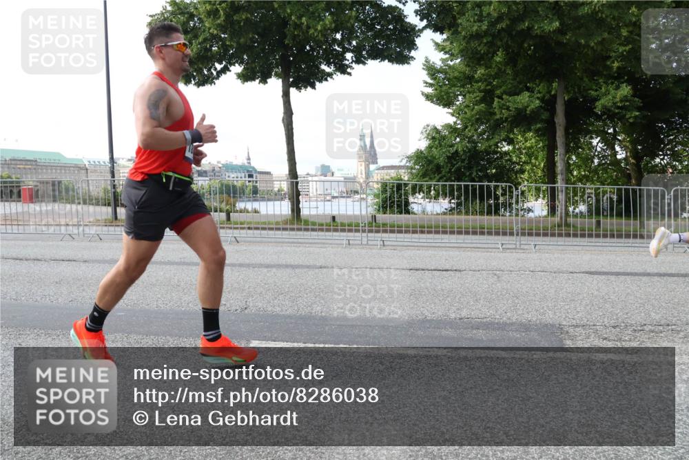 29.06.2025 - hella hamburg halbmarathon Lena Gebhardt http://msf.ph/oto/8286038 29.06.2025 09:45:55 Lombardsbrücke 57, 1080, 1686, 1707, 1894, 2460, 2525, 2689, 3809, 4129, 4463, 4679, 4698, 4749, 4812, 5187, 5550, 6169, 6358, 6495, 6878, 7055, 7186, 7389, 7880, 7965, 8062, 8190, 9345, 9571, 9634, 10017, 10270, 10453, 10484, 10876, 11120, 11199, 11282, 12189, 12232, 12308, 12681, 12691, 12988, 13066, 13167, 13343, 13618, 13686, 13754, 14028, 14167, 14293, 15115, 15689, 16507, 16580, 17768 meine-sportfotos.de
