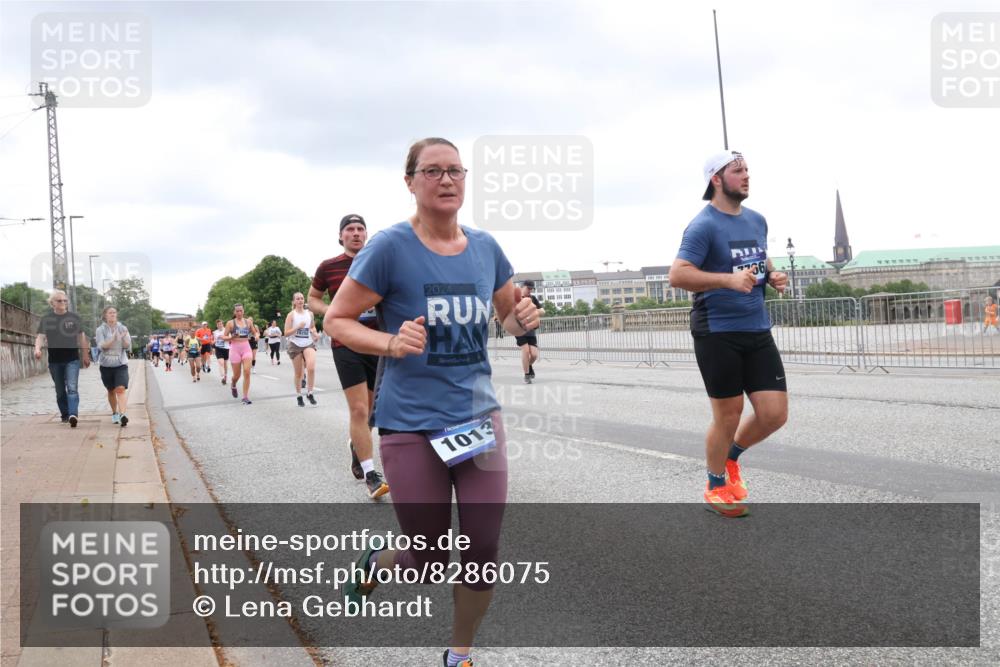 29.06.2025 - hella hamburg halbmarathon Lena Gebhardt http://msf.ph/oto/8286075 29.06.2025 10:55:22 Lombardsbrücke 2024, 766, 1013, 1013, 1616, 1873, 1917, 2090, 2452, 3002, 3115, 3157, 3274, 3577, 4039, 4628, 5040, 5392, 5483, 5487, 5727, 6395, 6396, 6839, 6944, 7219, 7238, 7548, 7680, 7766, 8403, 8519, 8626, 9596, 9614, 9618, 9857, 9858, 10094, 10109, 10458, 10559, 10686, 10885, 11109, 11737, 11788, 11908, 12147, 12148, 12902, 13098, 13230, 13548, 13979, 13980, 14515, 14727, 15152, 15160, 16385 meine-sportfotos.de