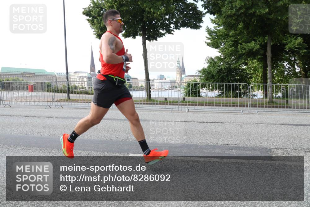 29.06.2025 - hella hamburg halbmarathon Lena Gebhardt http://msf.ph/oto/8286092 29.06.2025 09:45:55 Lombardsbrücke 57, 1080, 1686, 1707, 1894, 2460, 2525, 2689, 3809, 4129, 4463, 4679, 4698, 4749, 4812, 5187, 5550, 6169, 6358, 6495, 6878, 7055, 7186, 7389, 7880, 7965, 8062, 8190, 9345, 9571, 9634, 10017, 10270, 10453, 10484, 10876, 11120, 11199, 11282, 12189, 12232, 12308, 12681, 12691, 12988, 13066, 13167, 13343, 13618, 13686, 13754, 14028, 14167, 14293, 15115, 15689, 16507, 16580, 17768 meine-sportfotos.de