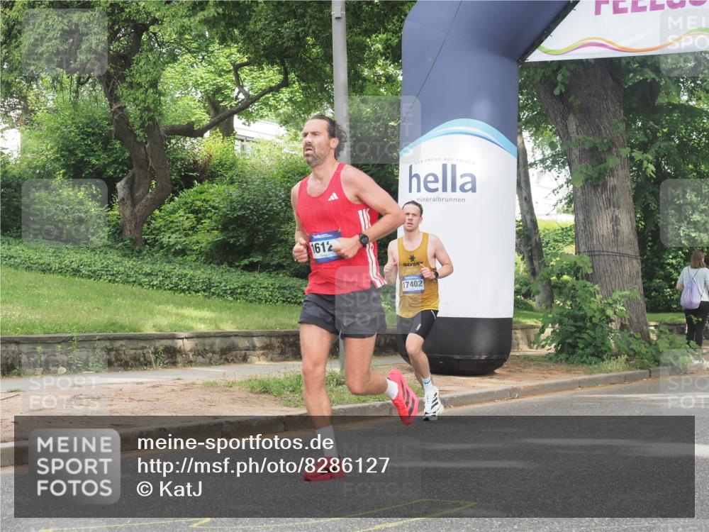 29.06.2025 - hella hamburg halbmarathon KatJ http://msf.ph/oto/8286127 29.06.2025 10:11:37 Zwischen KM18-KM19  meine-sportfotos.de