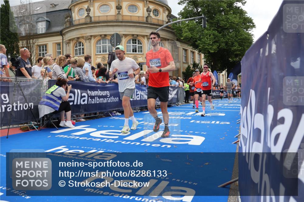 29.06.2025 - hella hamburg halbmarathon Strokosch-Dieckow http://msf.ph/oto/8286133 29.06.2025 10:48:04 Ziel 1086, 1914, 4324, 4528, 4601, 4711, 6377, 9544, 9626, 9638, 12685, 12706, 12724, 12747, 12808, 13570, 14192, 14814, 15590, 15973, 15981, 16094, 16149, 16269, 16766, 18206, 18922, 19198 meine-sportfotos.de