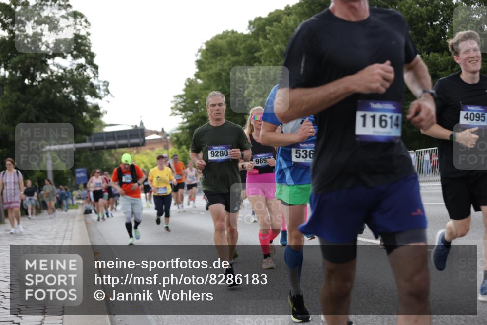 29.06.2025 - hella hamburg halbmarathon Jannik Wohlers http://msf.ph/oto/8286183 29.06.2025 10:03:31 Lombardsbrücke 1032, 1355, 1367, 2277, 3488, 4095, 4488, 5363, 5613, 7006, 7017, 7306, 7485, 8421, 8422, 8423, 8469, 8727, 9280, 9899, 11402, 11614, 12336, 12653, 13173, 13583, 15520, 16113, 16621, 17098, 17955, 18111, 18985 meine-sportfotos.de