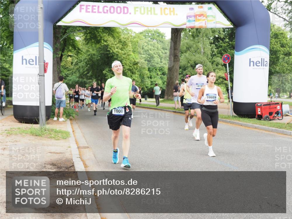 29.06.2025 - hella hamburg halbmarathon MichiJ http://msf.ph/oto/8286215 29.06.2025 10:33:01 Zwischen KM18-KM19 1600, 10064, 10313, 13123, 16689, 17381, 17382, 18185, 18513, 18631, 18806 meine-sportfotos.de