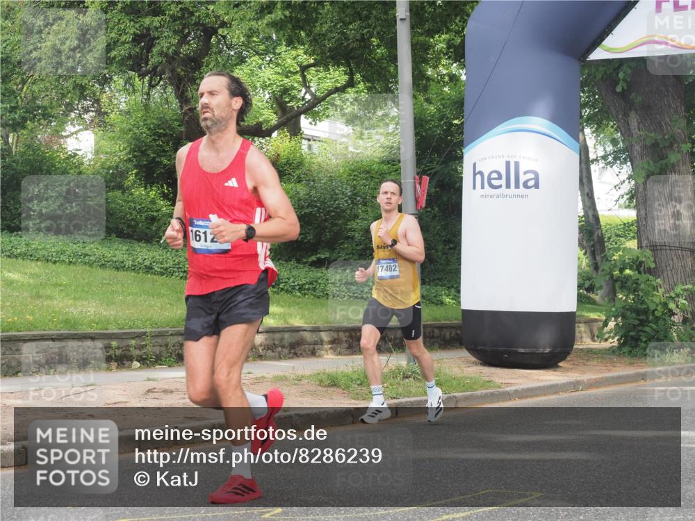 29.06.2025 - hella hamburg halbmarathon KatJ http://msf.ph/oto/8286239 29.06.2025 10:11:38 Zwischen KM18-KM19  meine-sportfotos.de