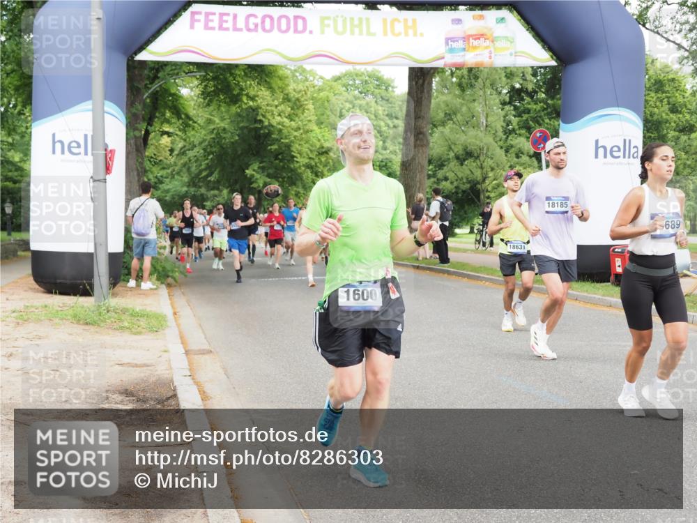 29.06.2025 - hella hamburg halbmarathon MichiJ http://msf.ph/oto/8286303 29.06.2025 10:33:02 Zwischen KM18-KM19 1600, 10064, 10313, 13123, 16689, 17381, 17382, 18185, 18631, 18806 meine-sportfotos.de