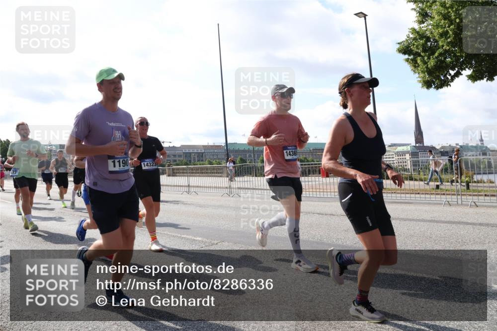 29.06.2025 - hella hamburg halbmarathon Lena Gebhardt http://msf.ph/oto/8286336 29.06.2025 09:58:25 Lombardsbrücke 5727, 8825, 1190, 14323, 14365, 1034, 1179, 1190, 1258, 1285, 1335, 1727, 1815, 2029, 2034, 2070, 2138, 2397, 2417, 2518, 2612, 2636, 2656, 2711, 2883, 3041, 3091, 3097, 3251, 3819, 3859, 4120, 4152, 4167, 4814, 4903, 5093, 5259, 5378, 5672, 5721, 5894, 6164, 6272, 6433, 6580, 6592, 6754, 6759, 6877, 6897, 7065, 7409, 7509, 7716, 7724, 7856, 7896, 8154, 8311, 8393, 8508, 8590, 8825, 9012, 9057, 9562, 9656, 10084 meine-sportfotos.de