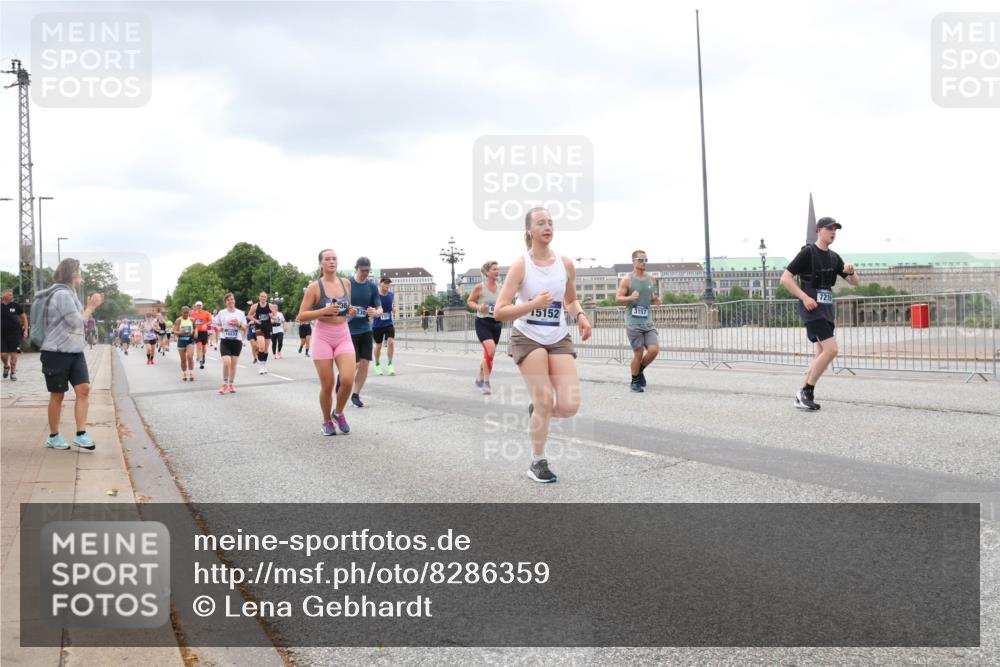 29.06.2025 - hella hamburg halbmarathon Lena Gebhardt http://msf.ph/oto/8286359 29.06.2025 10:55:24 Lombardsbrücke 1013, 1616, 1873, 1917, 2090, 2452, 3115, 3157, 3244, 3274, 3577, 4039, 4628, 5040, 5392, 5483, 5487, 6395, 6396, 6839, 6944, 7219, 7238, 7548, 7680, 7766, 8403, 8519, 8527, 8626, 9596, 9614, 9618, 9857, 9858, 10094, 10109, 10458, 10559, 10593, 10686, 10885, 11109, 11737, 11788, 11908, 12147, 12148, 12902, 13098, 13230, 13548, 13979, 13980, 14515, 14727, 15152, 15160, 16385 meine-sportfotos.de