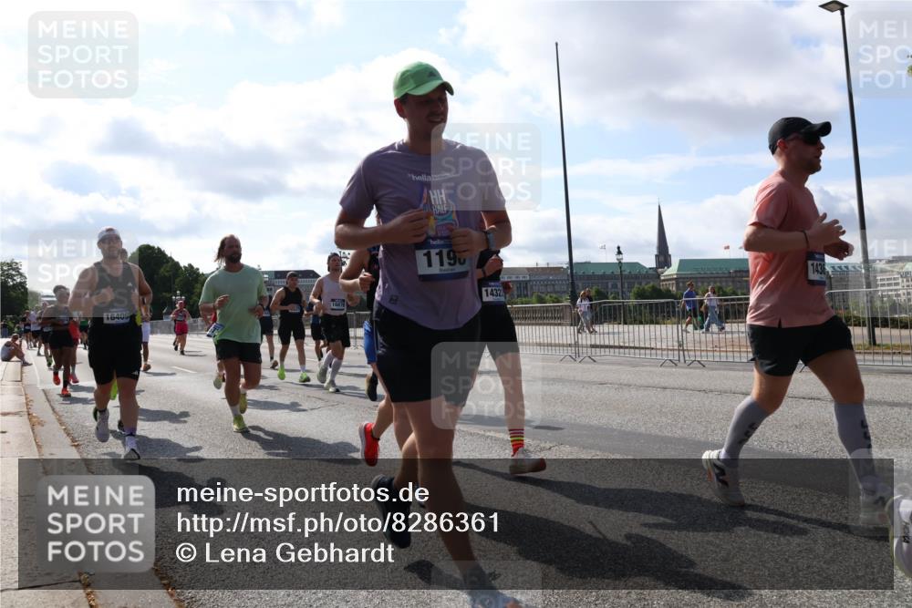 29.06.2025 - hella hamburg halbmarathon Lena Gebhardt http://msf.ph/oto/8286361 29.06.2025 09:58:25 Lombardsbrücke 16409, 16879, 119, 14323, 143, 1034, 1179, 1190, 1258, 1285, 1335, 1727, 1815, 2029, 2034, 2070, 2138, 2397, 2417, 2518, 2612, 2636, 2656, 2711, 2883, 3041, 3091, 3097, 3251, 3819, 3859, 4120, 4152, 4167, 4814, 4903, 5093, 5259, 5378, 5672, 5721, 5894, 6164, 6272, 6433, 6580, 6592, 6754, 6759, 6877, 6897, 7065, 7409, 7509, 7716, 7724, 7856, 7896, 8154, 8311, 8393, 8508, 8590, 8825, 9012, 9057, 9562, 9656, 10084 meine-sportfotos.de