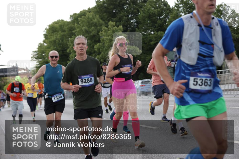 29.06.2025 - hella hamburg halbmarathon Jannik Wohlers http://msf.ph/oto/8286365 29.06.2025 10:03:32 Lombardsbrücke 1032, 1355, 1367, 2277, 3488, 4095, 4488, 5058, 5363, 5613, 6142, 7006, 7017, 7306, 7485, 8421, 8422, 8423, 8469, 8727, 9280, 9899, 11402, 11614, 12336, 12653, 13173, 13583, 15520, 15678, 16099, 16113, 16621, 17098, 17955, 18111, 18985 meine-sportfotos.de