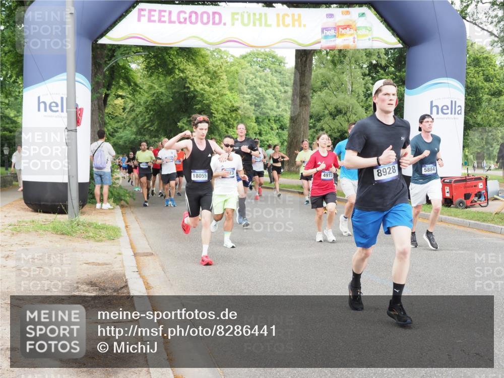 29.06.2025 - hella hamburg halbmarathon MichiJ http://msf.ph/oto/8286441 29.06.2025 10:33:06 Zwischen KM18-KM19 1600, 4915, 5884, 8928, 10596, 16506, 16689, 18185, 18631 meine-sportfotos.de