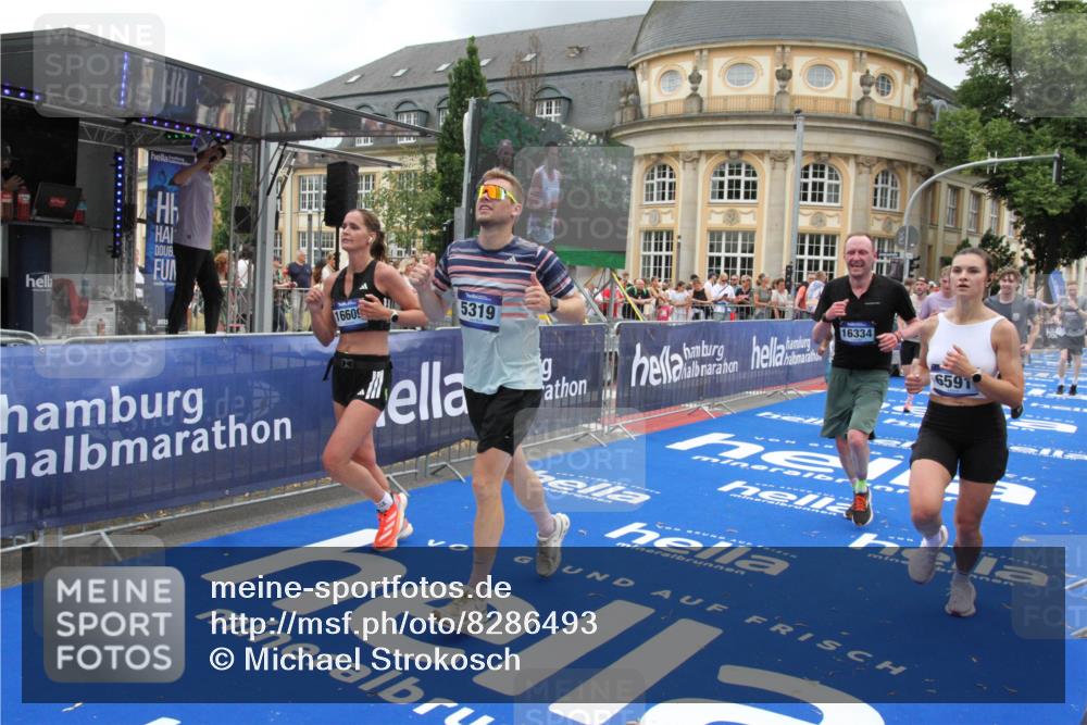29.06.2025 - hella hamburg halbmarathon Michael Strokosch http://msf.ph/oto/8286493 29.06.2025 10:55:35 Ziel 2252, 3037, 4951, 5319, 6591, 8573, 11554, 11568, 12196, 12544, 12584, 13267, 14036, 14592, 16110, 16213, 16334, 16609, 17615 meine-sportfotos.de