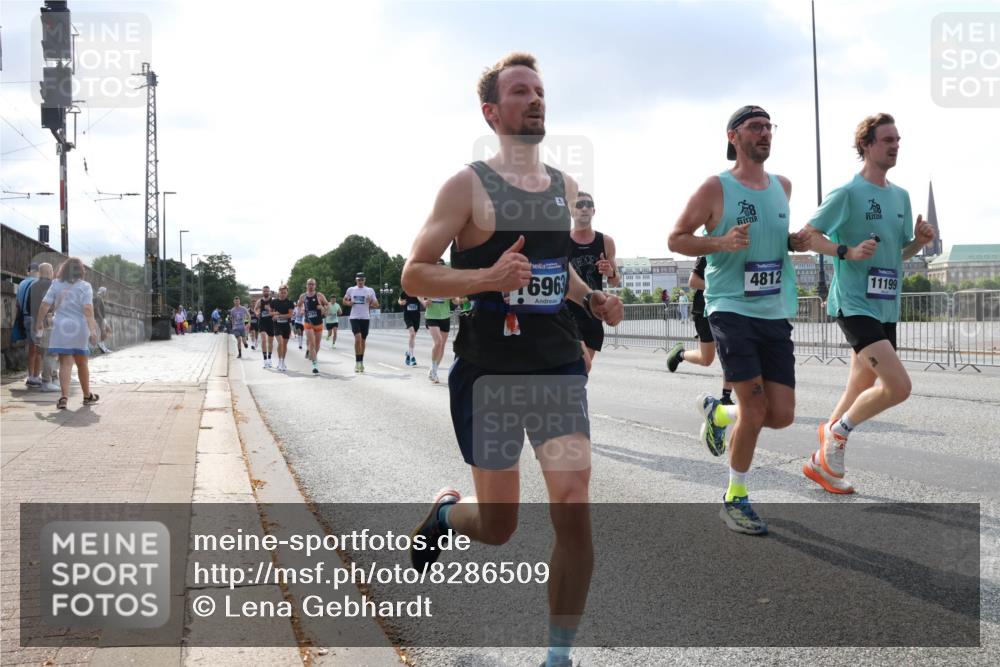 29.06.2025 - hella hamburg halbmarathon Lena Gebhardt http://msf.ph/oto/8286509 29.06.2025 09:46:00 Lombardsbrücke 6963, 8, 4812, 11199, 1080, 1686, 1707, 1894, 2460, 2525, 2689, 3809, 3843, 4129, 4463, 4679, 4812, 5042, 5187, 5550, 6169, 6495, 6878, 7055, 7186, 7845, 7880, 7965, 8062, 8190, 8956, 9345, 10017, 10270, 10453, 10484, 10876, 11120, 11199, 11282, 11833, 12189, 12232, 12308, 12681, 12691, 13066, 13167, 13343, 13618, 13686, 13754, 14167, 14293, 15115, 15391, 15689, 16507, 16580, 17768 meine-sportfotos.de