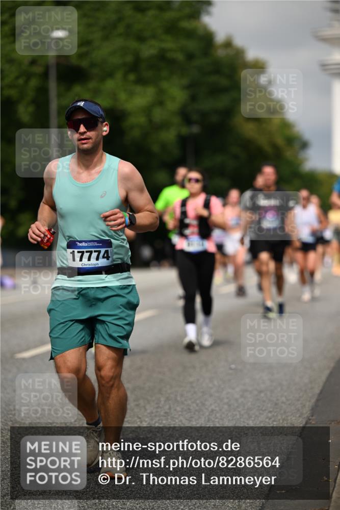 29.06.2025 - hella hamburg halbmarathon Dr. Thomas Lammeyer http://msf.ph/oto/8286564 29.06.2025 10:16:00 Kennedybrücke 1062, 1790, 2661, 3746, 3837, 4499, 6871, 6966, 7370, 7474, 8206, 8207, 9119, 9253, 9254, 9405 meine-sportfotos.de
