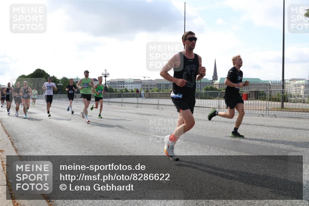 29.06.2025 - hella hamburg halbmarathon Lena Gebhardt http://msf.ph/oto/8286622 29.06.2025 09:46:01 Lombardsbrücke 14699, 169, 17768, 10453, 1080, 1686, 1707, 1894, 2460, 2525, 2689, 3809, 3843, 4129, 4463, 4679, 4812, 5042, 5187, 5550, 6169, 6495, 6878, 7055, 7186, 7845, 7880, 7965, 8062, 8190, 8956, 9345, 10017, 10270, 10453, 10484, 10876, 11120, 11199, 11282, 11833, 12189, 12232, 12308, 12681, 12691, 13066, 13167, 13343, 13618, 13686, 13754, 14167, 14293, 15115, 15391, 15689, 16507, 16580, 17213, 17768 meine-sportfotos.de
