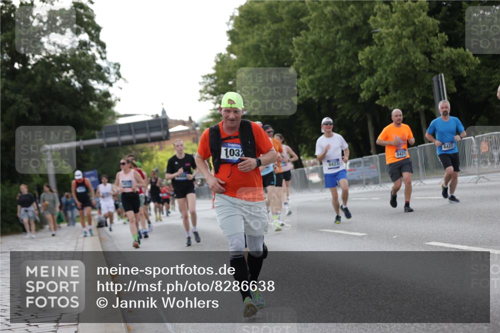 29.06.2025 - hella hamburg halbmarathon Jannik Wohlers http://msf.ph/oto/8286638 29.06.2025 10:03:34 Lombardsbrücke 1032, 1355, 1367, 3488, 4095, 4488, 5058, 5363, 5613, 6142, 7017, 7306, 7485, 8421, 8422, 8423, 8469, 8727, 9280, 9899, 11614, 12336, 12653, 13173, 13583, 15520, 15678, 16099, 16113, 17098, 17955, 18111, 18985 meine-sportfotos.de