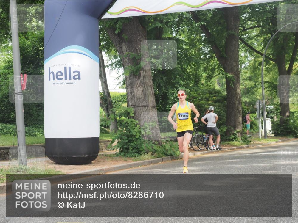 29.06.2025 - hella hamburg halbmarathon KatJ http://msf.ph/oto/8286710 29.06.2025 10:11:42 Zwischen KM18-KM19  meine-sportfotos.de