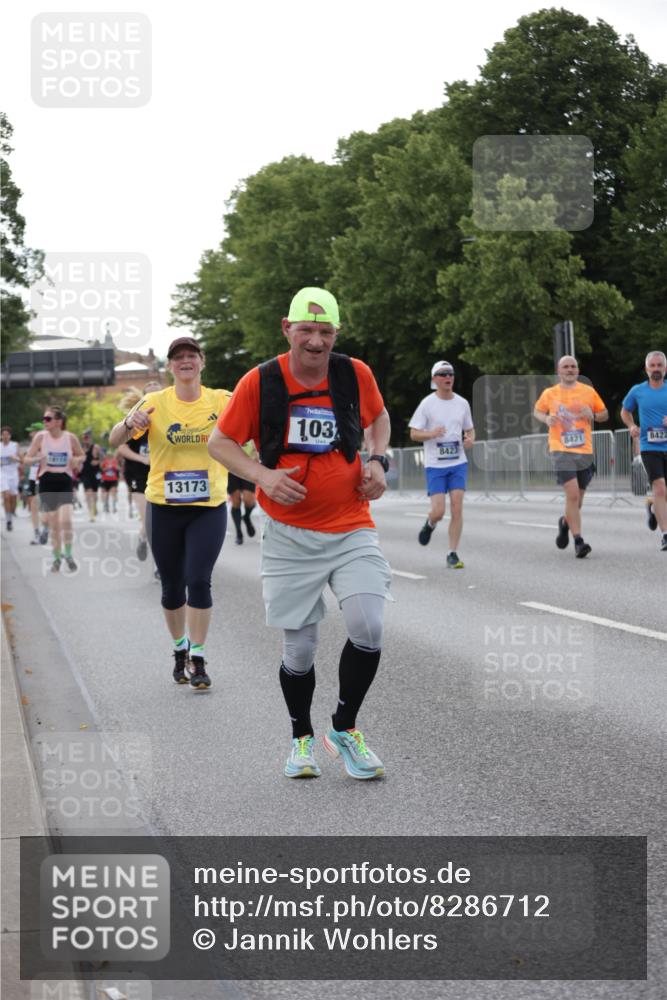 29.06.2025 - hella hamburg halbmarathon Jannik Wohlers http://msf.ph/oto/8286712 29.06.2025 10:03:35 Lombardsbrücke 1032, 1355, 1367, 3488, 4095, 4488, 5058, 5363, 5613, 6142, 6706, 7017, 7306, 7485, 8421, 8422, 8423, 8469, 8727, 9280, 9899, 11614, 12336, 12653, 13173, 13583, 15520, 15678, 16099, 16113, 17098, 18111, 18985 meine-sportfotos.de