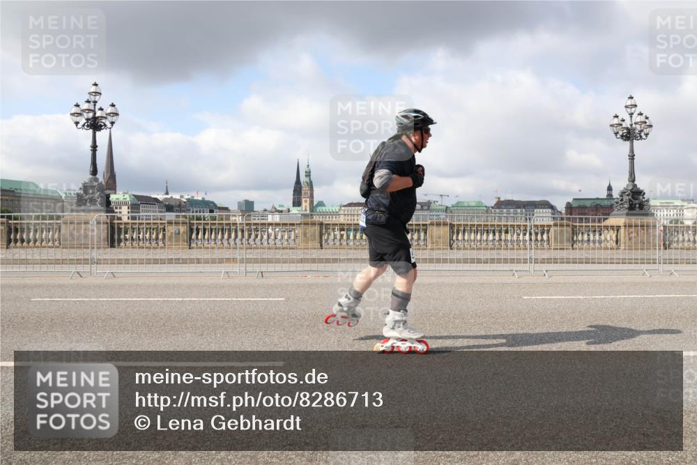29.06.2025 - hella hamburg halbmarathon Lena Gebhardt http://msf.ph/oto/8286713 29.06.2025 09:05:29 Lombardsbrücke  meine-sportfotos.de