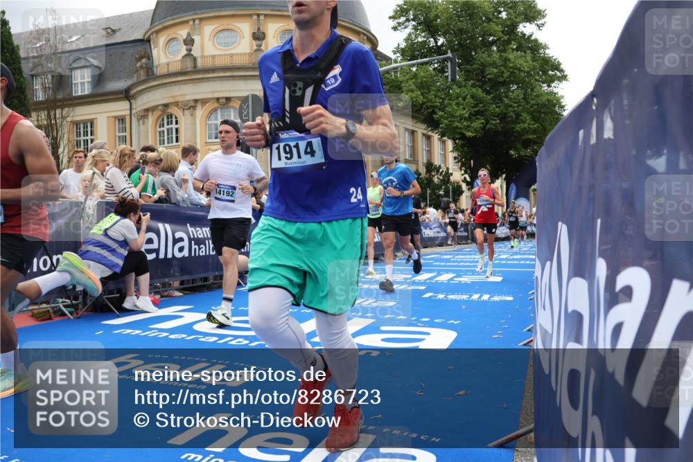 29.06.2025 - hella hamburg halbmarathon Strokosch-Dieckow http://msf.ph/oto/8286723 29.06.2025 10:48:12 Ziel 1914, 4711, 7599, 8916, 9544, 9626, 9638, 9770, 11211, 11467, 12685, 14192, 14797, 14814, 15590, 15629, 15735, 15973, 15981, 16094, 16269, 18963, 19127 meine-sportfotos.de