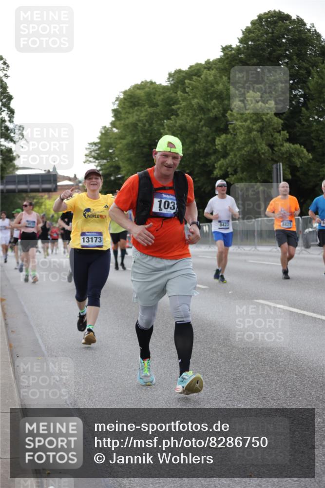 29.06.2025 - hella hamburg halbmarathon Jannik Wohlers http://msf.ph/oto/8286750 29.06.2025 10:03:35 Lombardsbrücke 1032, 1355, 1367, 3488, 4095, 4488, 5058, 5363, 5613, 6142, 6706, 7017, 7306, 7485, 8421, 8422, 8423, 8469, 8727, 9280, 9899, 11614, 12336, 12653, 13173, 13583, 15520, 15678, 16099, 16113, 17098, 18111, 18985 meine-sportfotos.de