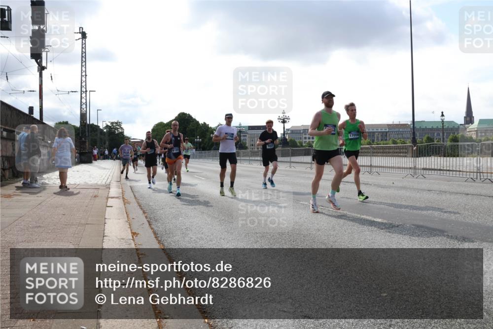 29.06.2025 - hella hamburg halbmarathon Lena Gebhardt http://msf.ph/oto/8286826 29.06.2025 09:46:02 Lombardsbrücke 6169, 17056, 1080, 1686, 1707, 1894, 2460, 2525, 2689, 3809, 3843, 3955, 4463, 4679, 4812, 5042, 5187, 5550, 6169, 6495, 6878, 7055, 7186, 7845, 7880, 7965, 8062, 8190, 8956, 9345, 10017, 10270, 10453, 10484, 10876, 11120, 11199, 11282, 11833, 12189, 12232, 12308, 12681, 12691, 13066, 13167, 13343, 13618, 13686, 13754, 14167, 14276, 14293, 15115, 15391, 15689, 16507, 16580, 17213, 17768 meine-sportfotos.de