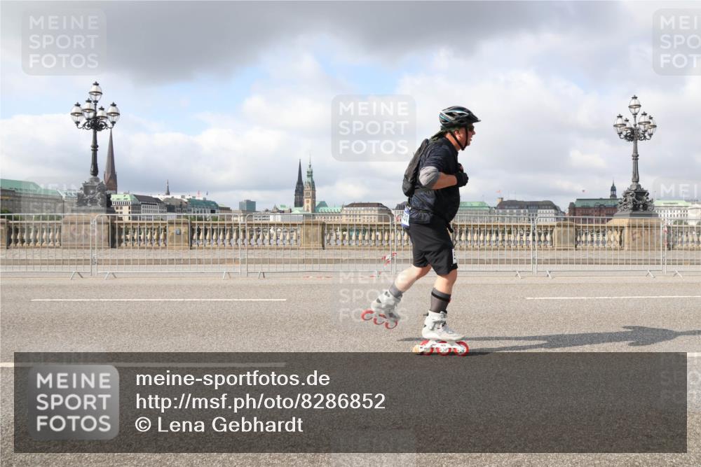 29.06.2025 - hella hamburg halbmarathon Lena Gebhardt http://msf.ph/oto/8286852 29.06.2025 09:05:29 Lombardsbrücke  meine-sportfotos.de
