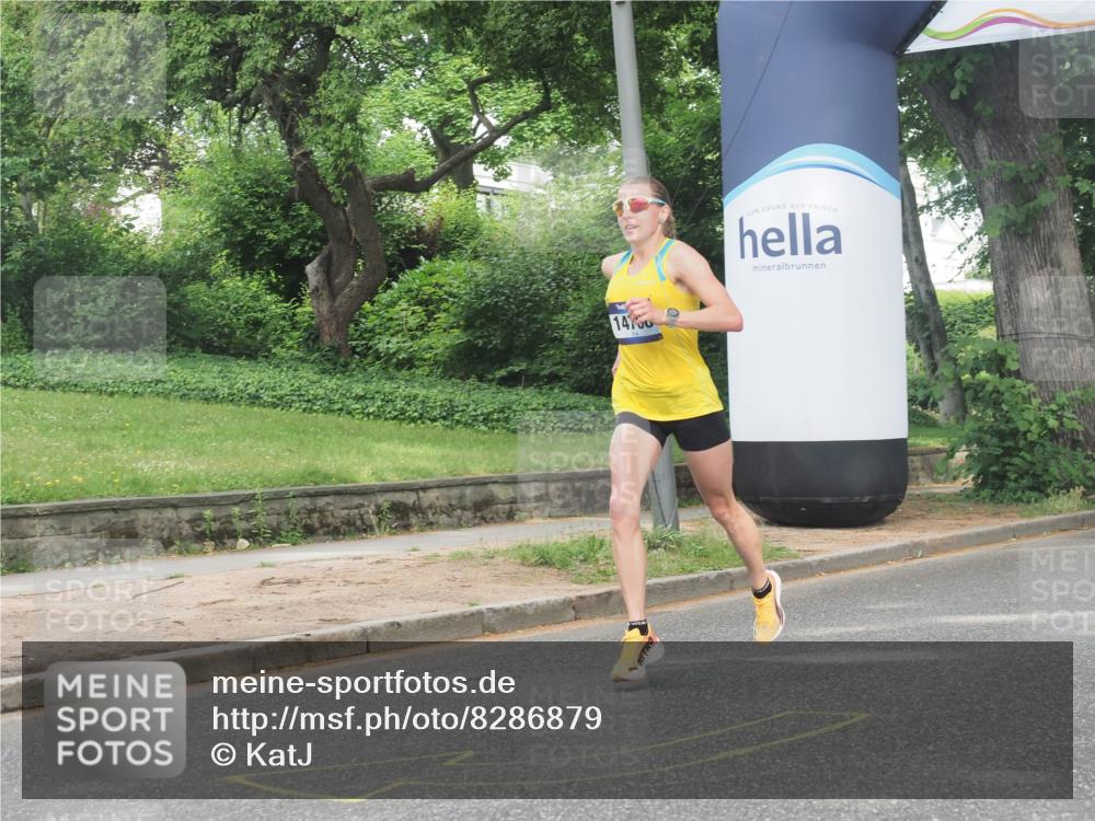 29.06.2025 - hella hamburg halbmarathon KatJ http://msf.ph/oto/8286879 29.06.2025 10:11:44 Zwischen KM18-KM19  meine-sportfotos.de