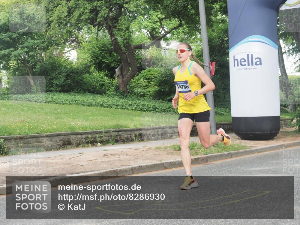 29.06.2025 - hella hamburg halbmarathon KatJ http://msf.ph/oto/8286930 29.06.2025 10:11:44 Zwischen KM18-KM19  meine-sportfotos.de