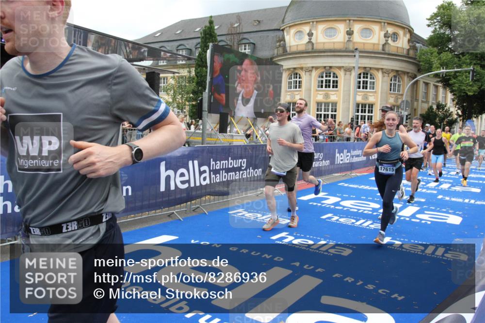 29.06.2025 - hella hamburg halbmarathon Michael Strokosch http://msf.ph/oto/8286936 29.06.2025 10:55:40 Ziel 1120, 1143, 2955, 2982, 3037, 4897, 8573, 8618, 11039, 11554, 11568, 12196, 12515, 12544, 13267, 14592, 14909, 15896, 16110, 17615, 18064 meine-sportfotos.de
