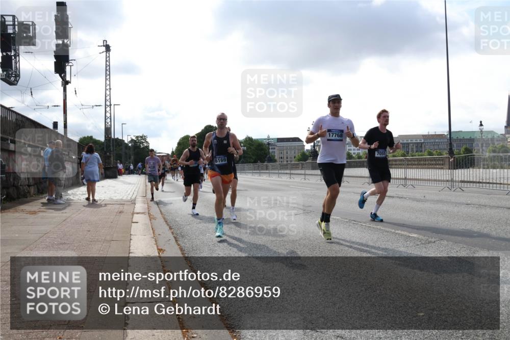 29.06.2025 - hella hamburg halbmarathon Lena Gebhardt http://msf.ph/oto/8286959 29.06.2025 09:46:03 Lombardsbrücke 6169, 17768, 7055, 1080, 1686, 1707, 1894, 2460, 2525, 2689, 3809, 3843, 3955, 4463, 4679, 4812, 5042, 5187, 5550, 6169, 6495, 6878, 7055, 7186, 7845, 7880, 7965, 8062, 8190, 8956, 9345, 10017, 10270, 10453, 10484, 10876, 11120, 11199, 11282, 11833, 12189, 12232, 12308, 12681, 12691, 13066, 13167, 13343, 13618, 13686, 13754, 14167, 14276, 14293, 15115, 15391, 15689, 16507, 16580, 17213, 17768 meine-sportfotos.de