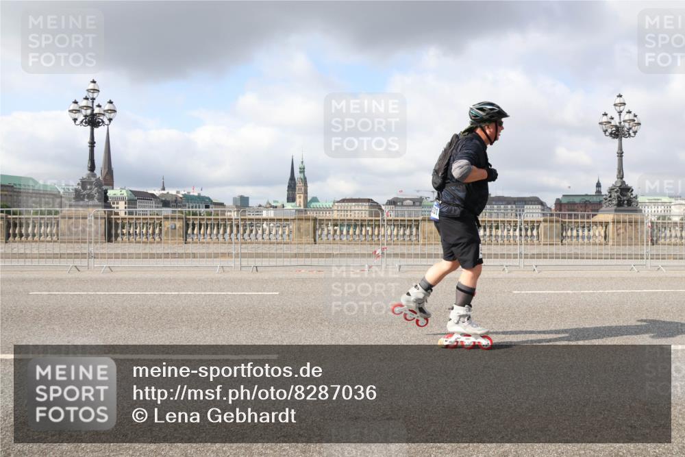 29.06.2025 - hella hamburg halbmarathon Lena Gebhardt http://msf.ph/oto/8287036 29.06.2025 09:05:30 Lombardsbrücke  meine-sportfotos.de