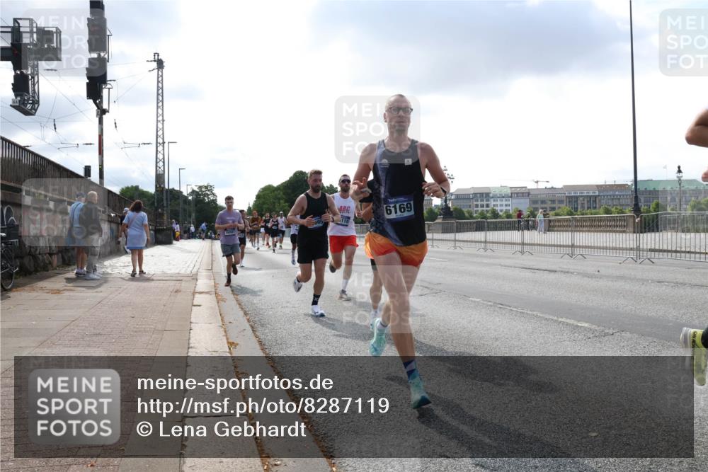 29.06.2025 - hella hamburg halbmarathon Lena Gebhardt http://msf.ph/oto/8287119 29.06.2025 09:46:03 Lombardsbrücke 115, 6169, 1080, 1686, 1707, 1894, 2460, 2525, 2689, 3809, 3843, 3955, 4463, 4679, 4812, 5042, 5187, 5550, 6169, 6495, 6878, 7055, 7186, 7845, 7880, 7965, 8062, 8190, 8956, 9345, 10017, 10270, 10453, 10484, 10876, 11120, 11199, 11282, 11833, 12189, 12232, 12308, 12681, 12691, 13066, 13167, 13343, 13618, 13686, 13754, 14167, 14276, 14293, 15115, 15391, 15689, 16507, 16580, 17213, 17768 meine-sportfotos.de