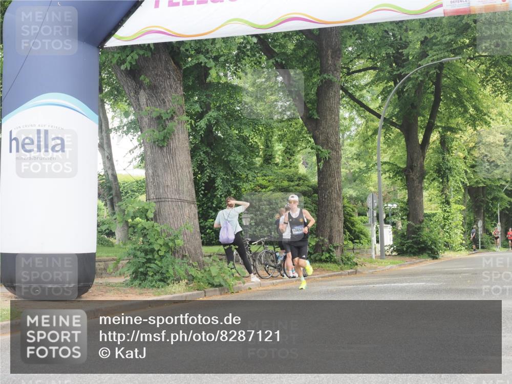 29.06.2025 - hella hamburg halbmarathon KatJ http://msf.ph/oto/8287121 29.06.2025 10:12:01 Zwischen KM18-KM19  meine-sportfotos.de