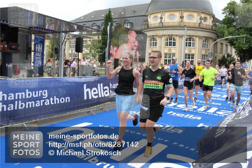 29.06.2025 - hella hamburg halbmarathon Michael Strokosch http://msf.ph/oto/8287142 29.06.2025 10:55:43 Ziel 1120, 1143, 1834, 2955, 2982, 3037, 4897, 6924, 8255, 8618, 10212, 11039, 11568, 12196, 12483, 12515, 14909, 15896, 16110, 17615, 18064, 18190 meine-sportfotos.de