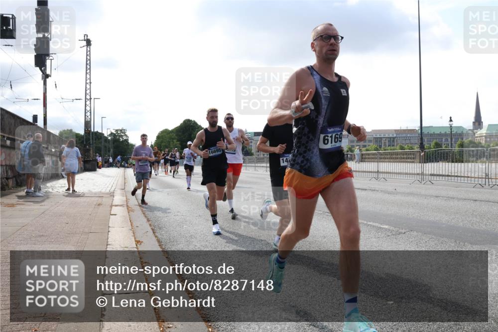 29.06.2025 - hella hamburg halbmarathon Lena Gebhardt http://msf.ph/oto/8287148 29.06.2025 09:46:04 Lombardsbrücke 16507, 16695, 14, 6169, 1080, 1686, 1707, 1894, 2460, 2525, 3809, 3843, 3955, 4463, 4679, 4812, 5042, 5187, 5550, 6169, 6495, 6878, 7055, 7186, 7845, 7880, 7965, 8062, 8190, 8864, 8956, 9345, 10270, 10453, 10484, 10876, 11120, 11199, 11282, 11833, 12189, 12232, 12308, 12681, 13066, 13167, 13343, 13618, 13686, 13754, 14167, 14276, 14293, 15115, 15391, 15689, 16507, 16580, 17213, 17768 meine-sportfotos.de