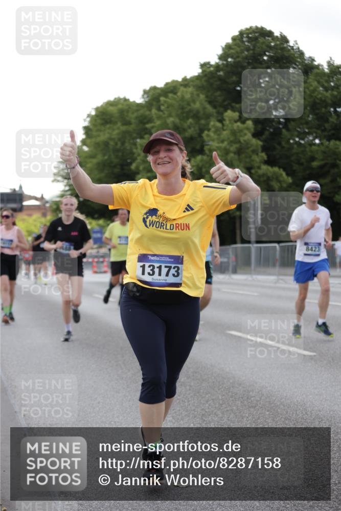 29.06.2025 - hella hamburg halbmarathon Jannik Wohlers http://msf.ph/oto/8287158 29.06.2025 10:03:37 Lombardsbrücke 1032, 1355, 3488, 4095, 4488, 5058, 5363, 5613, 6142, 6706, 7017, 7306, 7485, 8177, 8421, 8422, 8423, 8469, 9526, 9899, 11511, 11614, 12336, 12653, 13173, 13583, 15520, 15678, 16099, 16113, 17098, 17880, 18111, 18985 meine-sportfotos.de