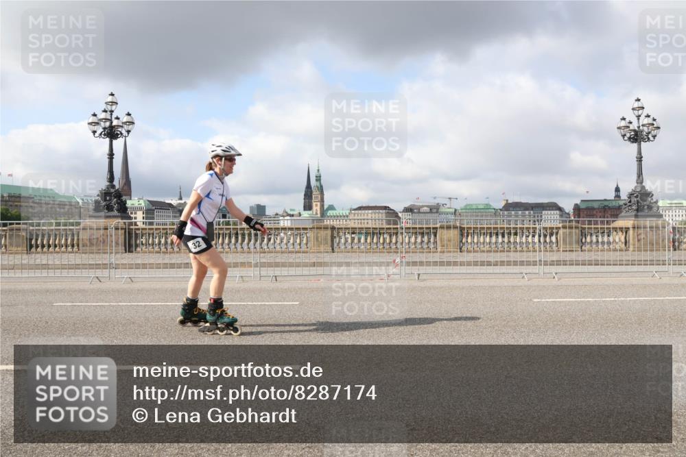 29.06.2025 - hella hamburg halbmarathon Lena Gebhardt http://msf.ph/oto/8287174 29.06.2025 09:05:33 Lombardsbrücke  meine-sportfotos.de