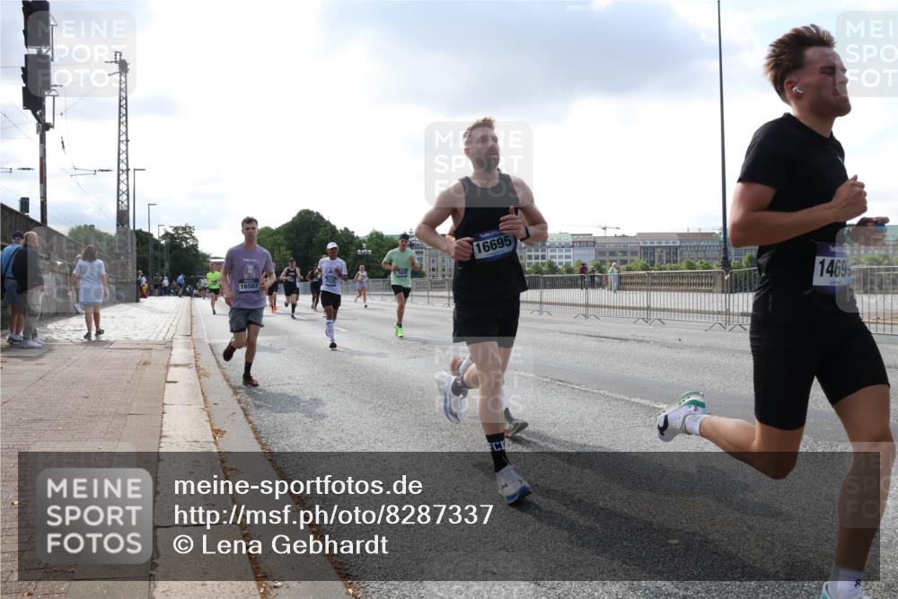 29.06.2025 - hella hamburg halbmarathon Lena Gebhardt http://msf.ph/oto/8287337 29.06.2025 09:46:04 Lombardsbrücke 16507, 16695, 14695, 1080, 1686, 1707, 1894, 2460, 2525, 3809, 3843, 3955, 4463, 4679, 4812, 5042, 5187, 5550, 6169, 6495, 6878, 7055, 7186, 7845, 7880, 7965, 8062, 8190, 8864, 8956, 9345, 10270, 10453, 10484, 10876, 11120, 11199, 11282, 11833, 12189, 12232, 12308, 12681, 13066, 13167, 13343, 13618, 13686, 13754, 14167, 14276, 14293, 15115, 15391, 15689, 16507, 16580, 17213, 17768 meine-sportfotos.de