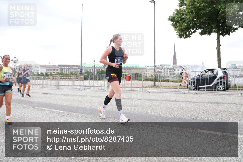 29.06.2025 - hella hamburg halbmarathon Lena Gebhardt http://msf.ph/oto/8287435 29.06.2025 10:55:30 Lombardsbrücke 19199, 5483, 1013, 1616, 1873, 1917, 2090, 2452, 3101, 3115, 3157, 3244, 3274, 3577, 4039, 4628, 5040, 5220, 5222, 5483, 5487, 5575, 6257, 6395, 6396, 6944, 7219, 7238, 7548, 7680, 7766, 7969, 8403, 8519, 8527, 8626, 8648, 9548, 9614, 9618, 9857, 9858, 9956, 10094, 10436, 10438, 10458, 10559, 10593, 10885, 11109, 11737, 11788, 11903, 11908, 12147, 12148, 12695, 12902, 13098, 13230, 13548, 14515, 14727, 15152, 15160, 16385 meine-sportfotos.de