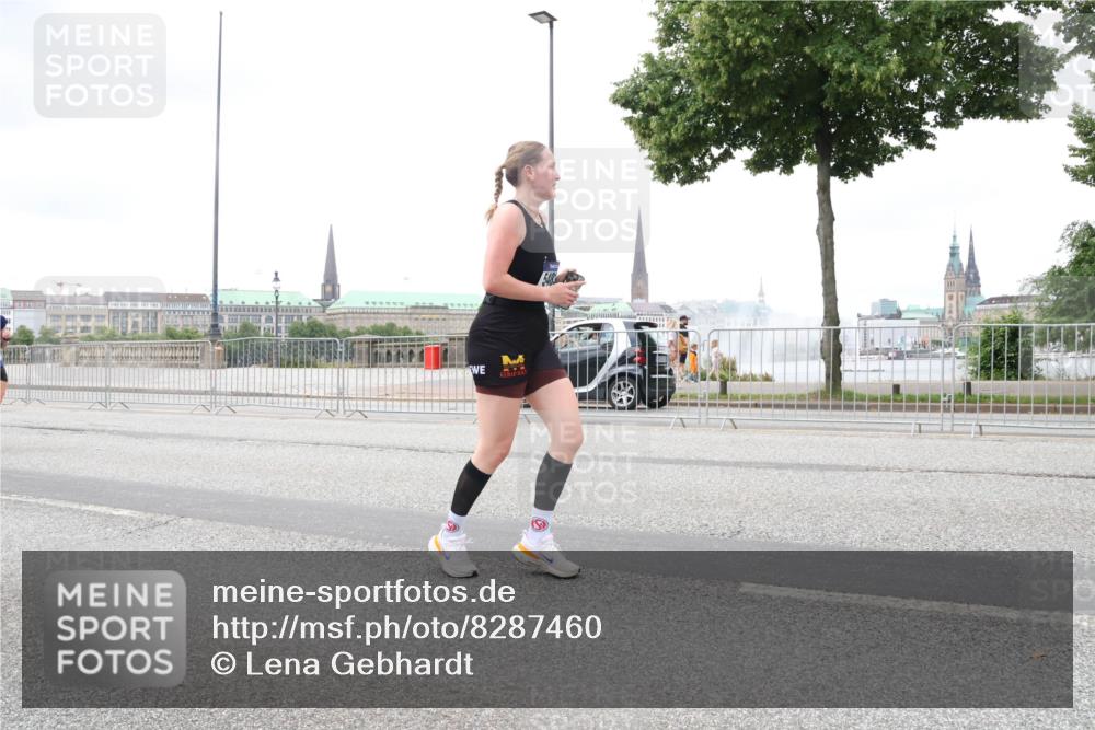 29.06.2025 - hella hamburg halbmarathon Lena Gebhardt http://msf.ph/oto/8287460 29.06.2025 10:55:30 Lombardsbrücke 1013, 1616, 1873, 1917, 2090, 2452, 3101, 3115, 3157, 3244, 3274, 3577, 4039, 4628, 5040, 5220, 5222, 5483, 5487, 5575, 6257, 6395, 6396, 6944, 7219, 7238, 7548, 7680, 7766, 7969, 8403, 8519, 8527, 8626, 8648, 9548, 9614, 9618, 9857, 9858, 9956, 10094, 10436, 10438, 10458, 10559, 10593, 10885, 11109, 11737, 11788, 11903, 11908, 12147, 12148, 12695, 12902, 13098, 13230, 13548, 14515, 14727, 15152, 15160, 16385 meine-sportfotos.de