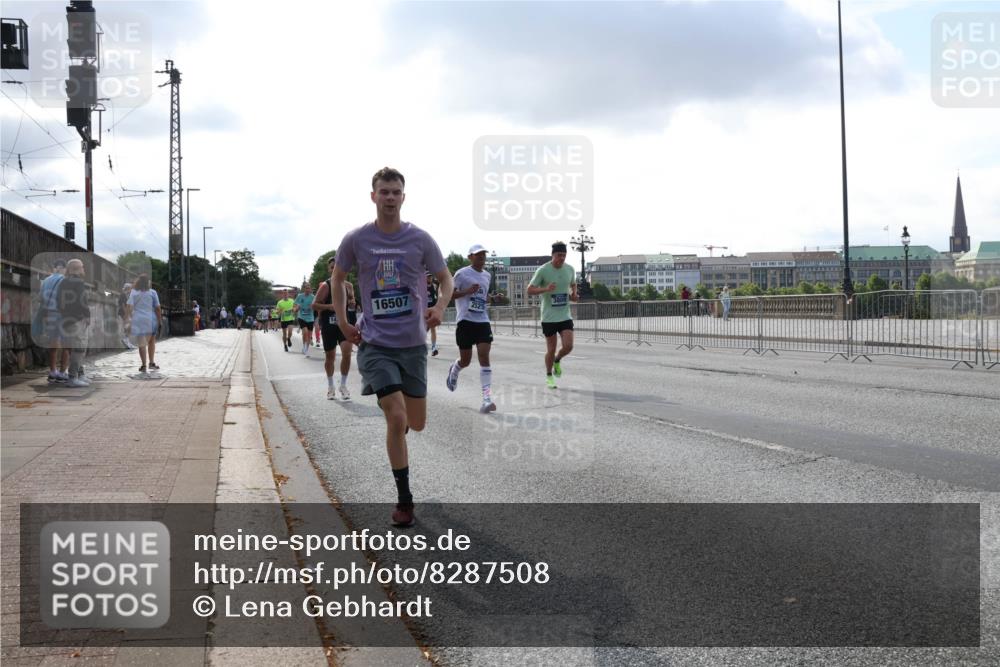 29.06.2025 - hella hamburg halbmarathon Lena Gebhardt http://msf.ph/oto/8287508 29.06.2025 09:46:05 Lombardsbrücke 16507, 1080, 1686, 1707, 1894, 2460, 2525, 3809, 3843, 3955, 4463, 4679, 4812, 5042, 5187, 5550, 6169, 6495, 6878, 7055, 7186, 7845, 7880, 7901, 7965, 8062, 8190, 8864, 8956, 9345, 10270, 10453, 10484, 10876, 11120, 11199, 11282, 11833, 12189, 12232, 12308, 12681, 13066, 13167, 13252, 13343, 13618, 13686, 13754, 14167, 14276, 14293, 15115, 15391, 15689, 16507, 16580, 17213, 17768 meine-sportfotos.de