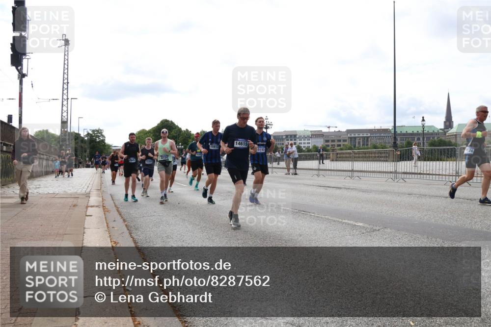 29.06.2025 - hella hamburg halbmarathon Lena Gebhardt http://msf.ph/oto/8287562 29.06.2025 10:21:00 Lombardsbrücke 18305, 3040, 8724, 4350, 15913, 14615, 5113, 9124, 1011, 1028, 1266, 1658, 2053, 2101, 2325, 2383, 2834, 2923, 2945, 2956, 2986, 3161, 3247, 3453, 3733, 3781, 3813, 4082, 4288, 4350, 4422, 4754, 4869, 5041, 5061, 5625, 5767, 6275, 6308, 6608, 7228, 7608, 8113, 8724, 8726, 8844, 8940, 9005, 9011, 9108, 9236, 9501, 9981, 10050, 10350, 10585, 10602, 11100, 11145, 11698, 11995, 12175, 12694, 12844, 13057, 13508 meine-sportfotos.de